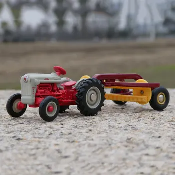 Модель автомобиля в масштабе 1/64, сельскохозяйственный трактор, модель автомобиля из литого под давлением сплава, миниатюрная модель автомобиля, коллекция игрушек. Дисплей