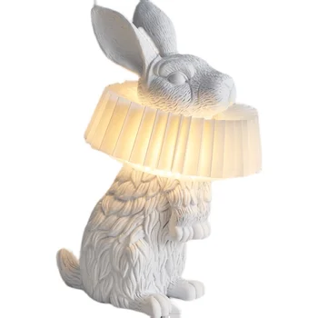 Модная декоративная лампа для детской комнаты, мультяшная форма, креативная, простая и легкая, роскошная настольная лампа с кроликом для спальни